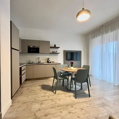 Apartment Baba Yaga Peschiera del Garda